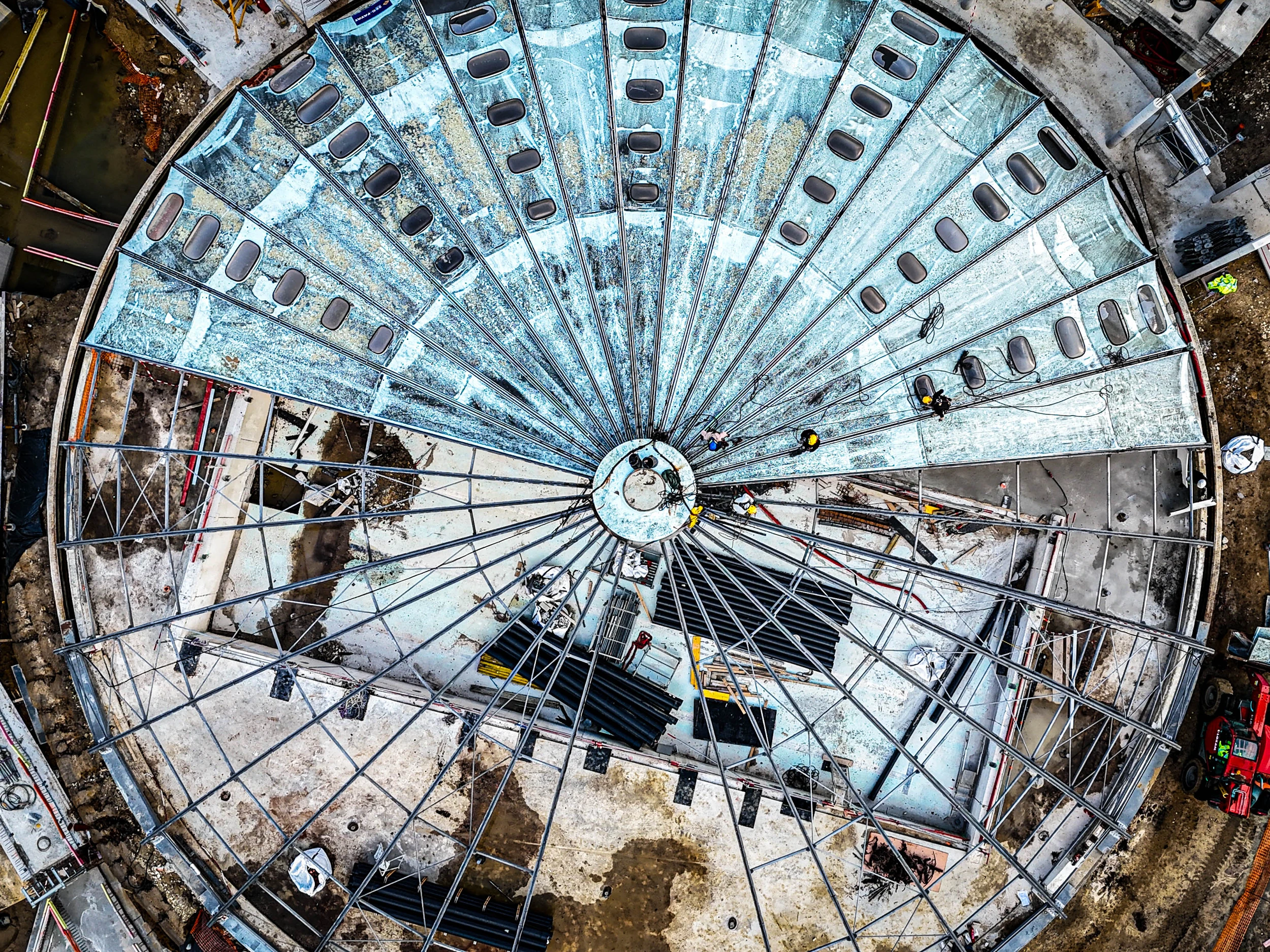 Dépose de la couverture d’une piscine Tournesol